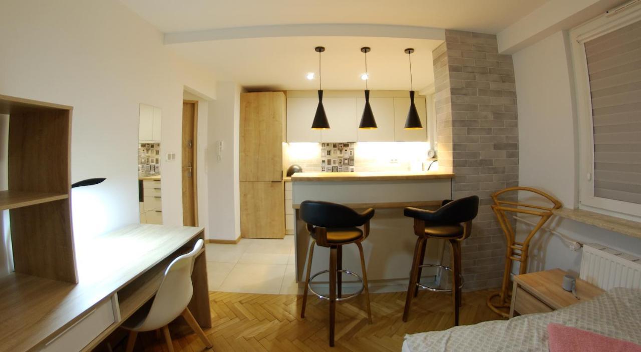 Apatramenty Promienista Apartman Poznań Kültér fotó