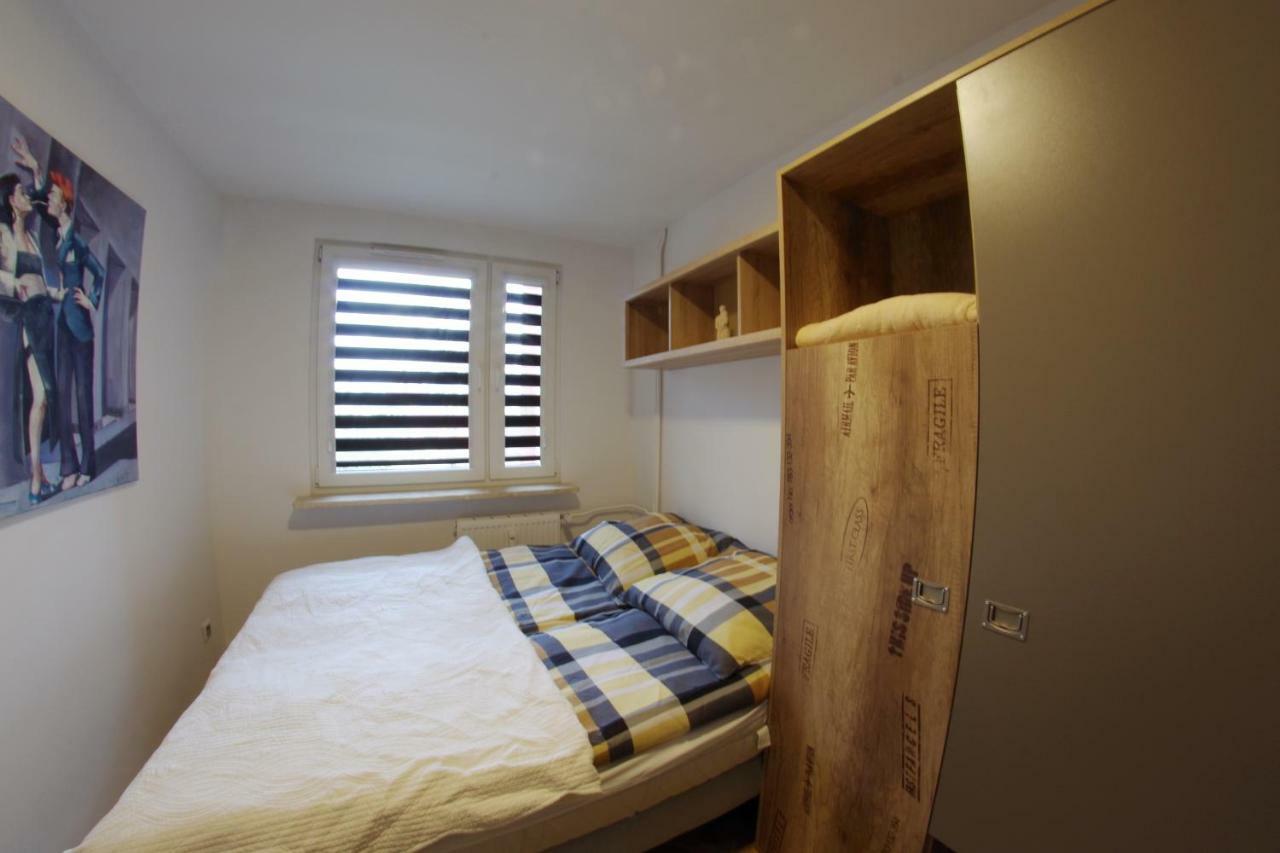 Apatramenty Promienista Apartman Poznań Kültér fotó