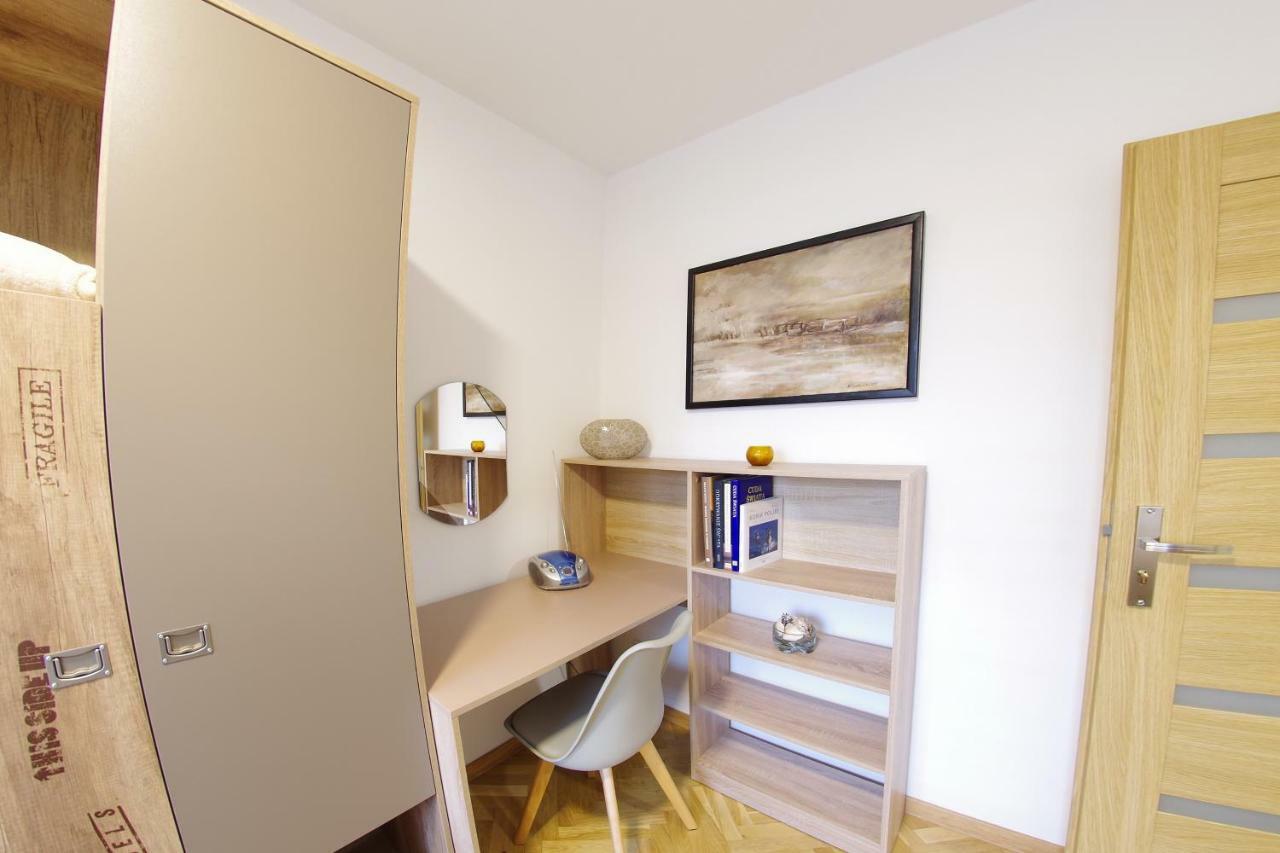Apatramenty Promienista Apartman Poznań Kültér fotó